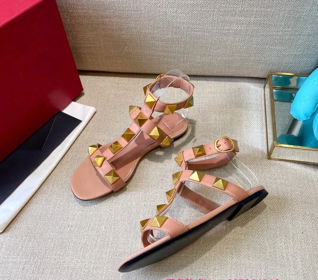 2024 Summer New Round Toe Open Toe Flat Women's Shoes Rivet High Top Roman Sandals Fashion Sandals
