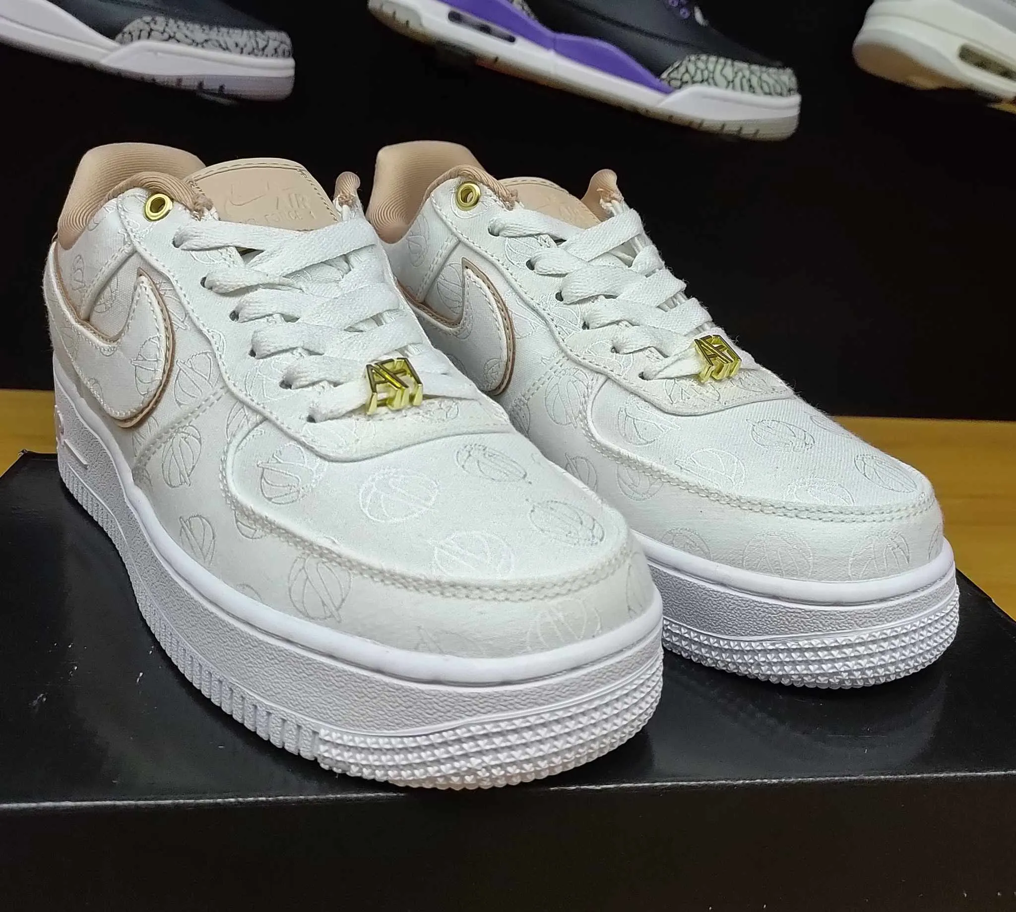 AF1 "07 Lux White"