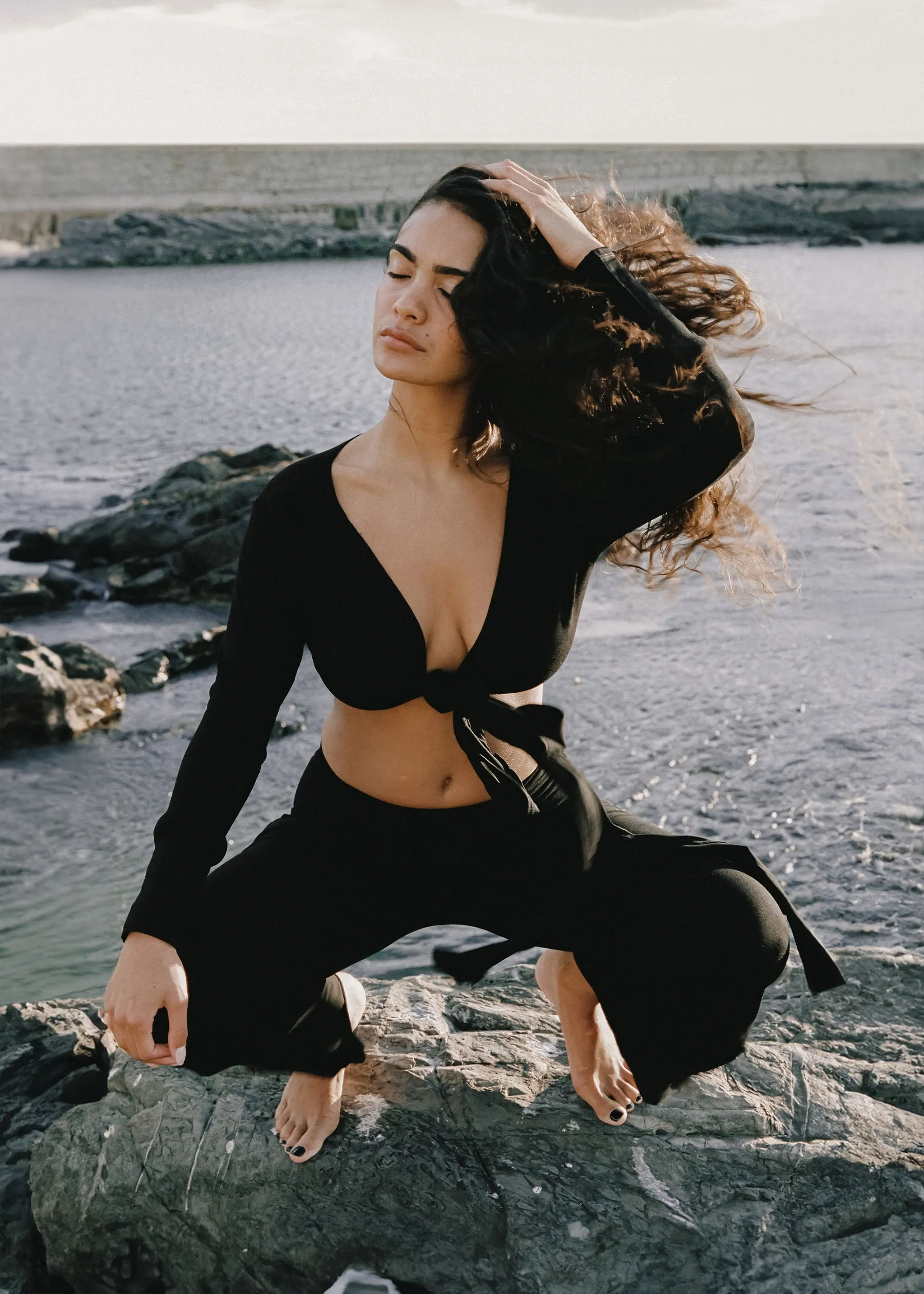 Agni Wrap Top Black