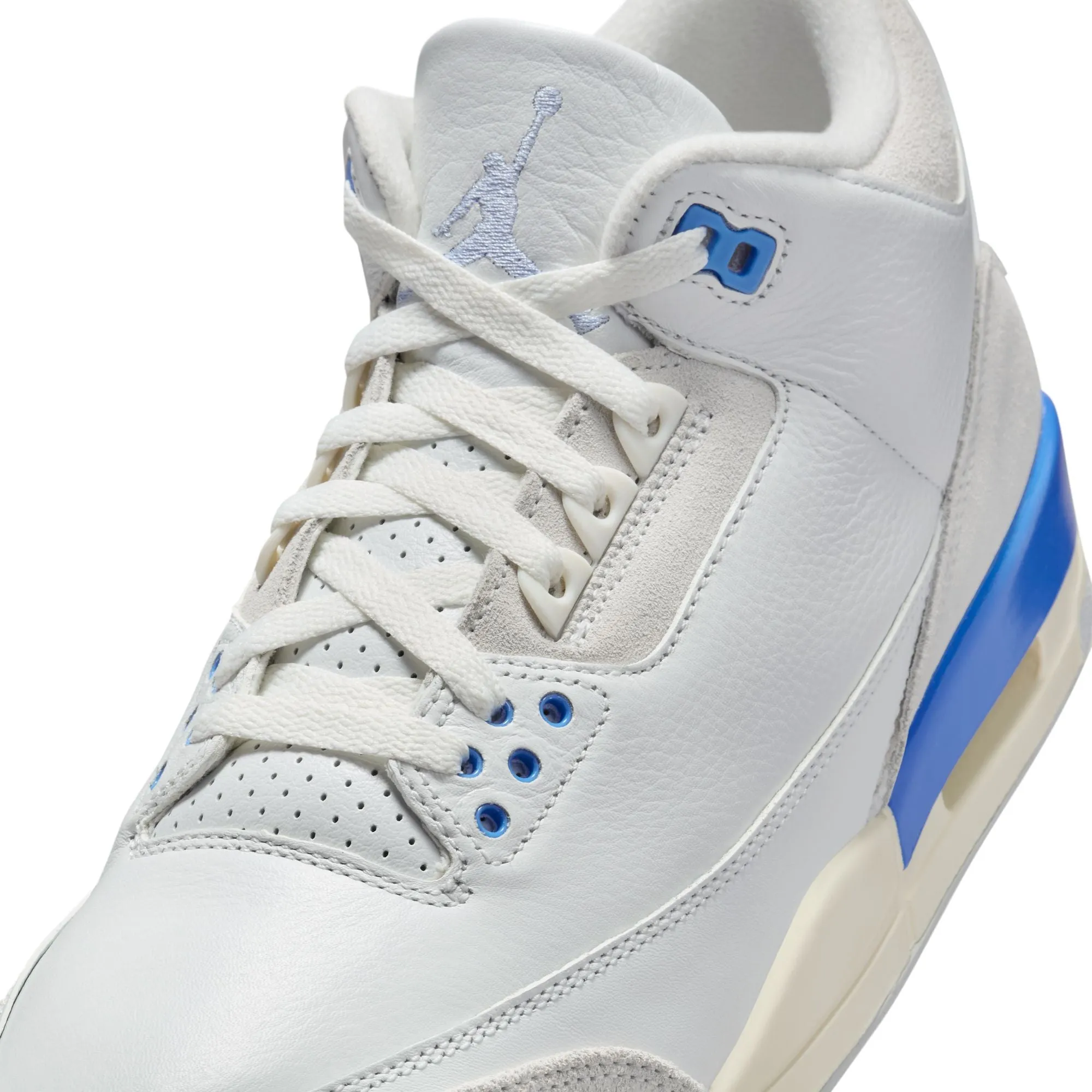 Air Jordan 3 Retro ‘Lucky Shorts'