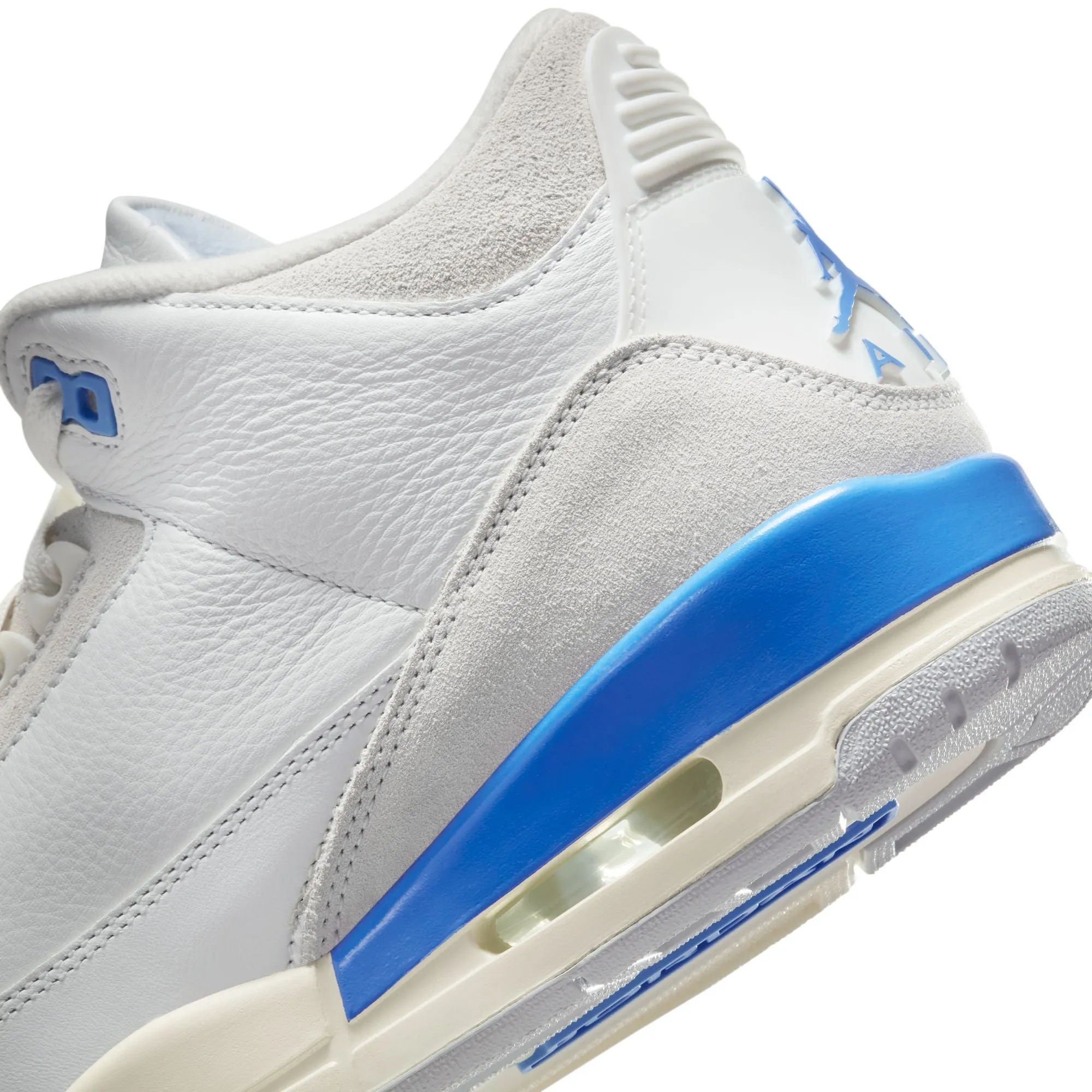 Air Jordan 3 Retro ‘Lucky Shorts'