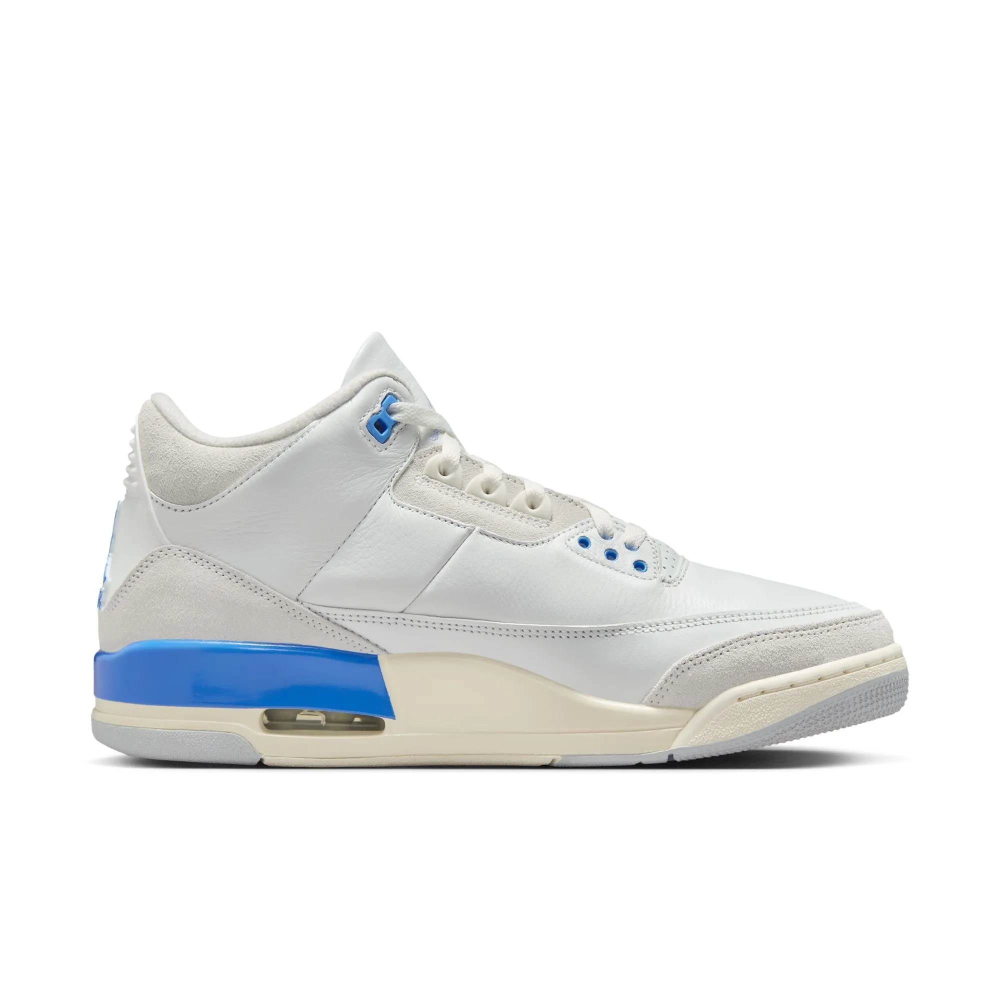 Air Jordan 3 Retro ‘Lucky Shorts'