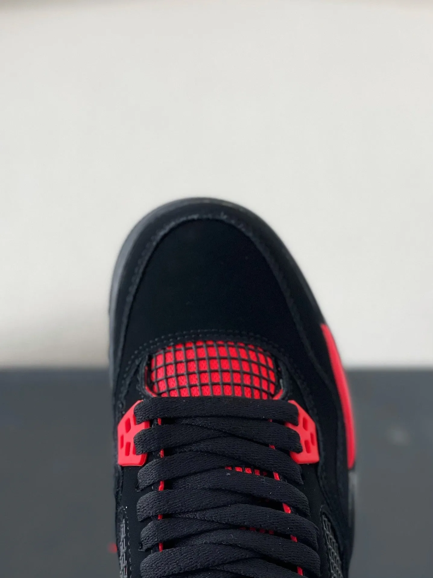 Air Jordan 4 Retro "Red Thunder"