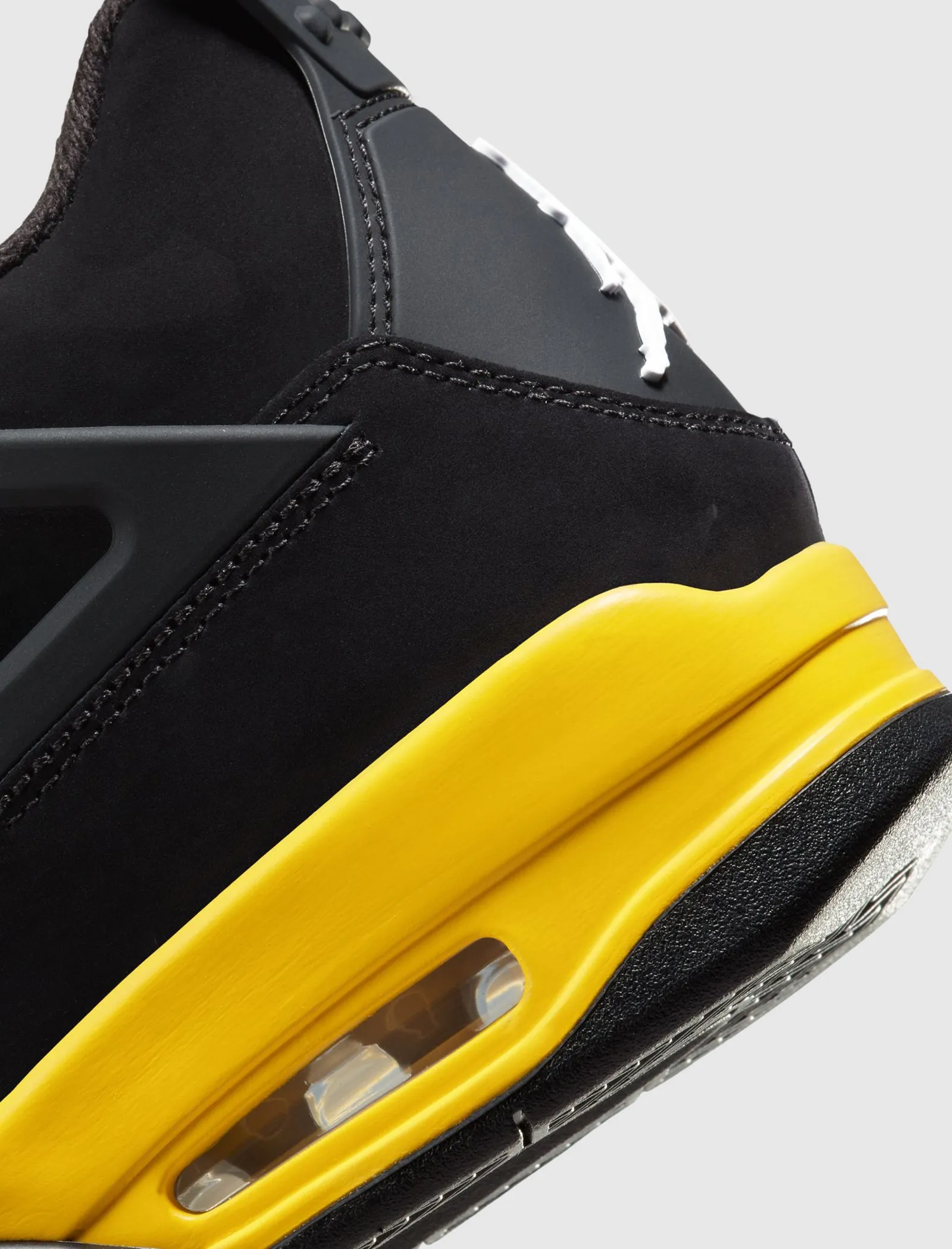 AIR JORDAN 4 RETRO "THUNDER"
