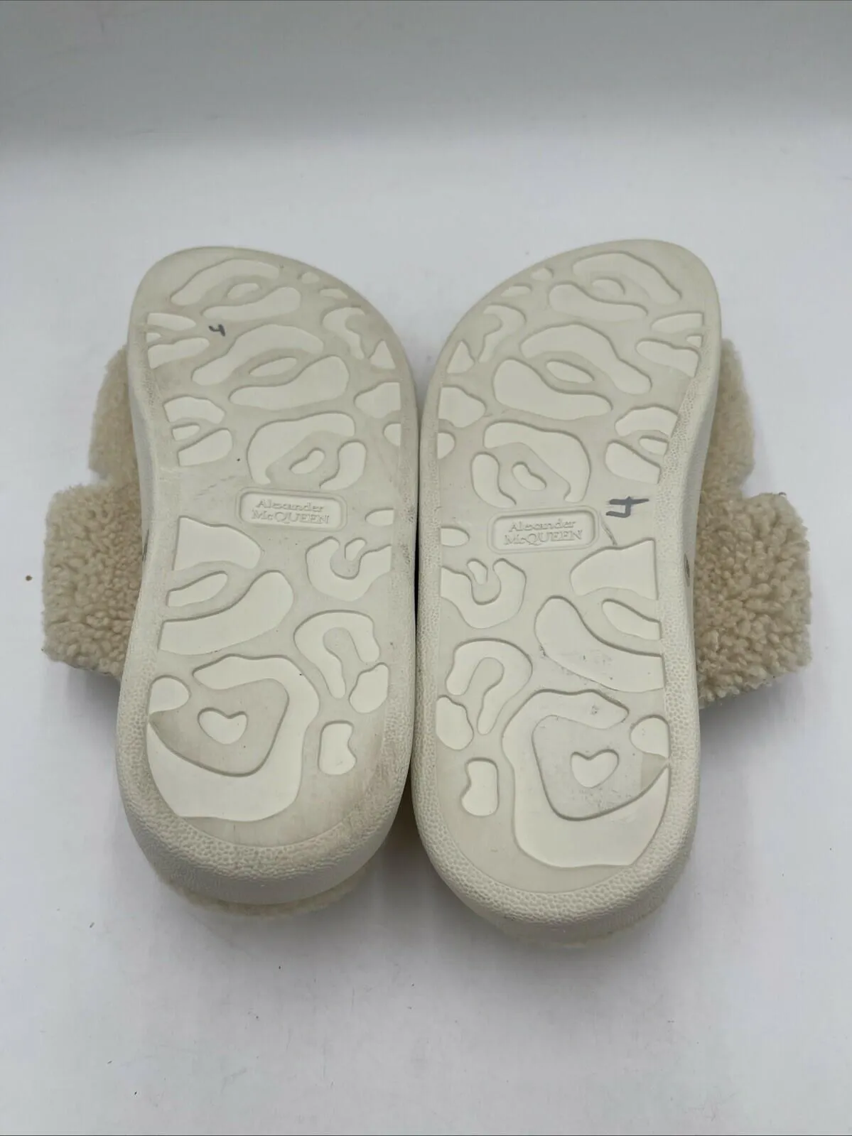 Alexander Mcqueen Women's Shearling Slide Sandals White Size 38 - Very Good