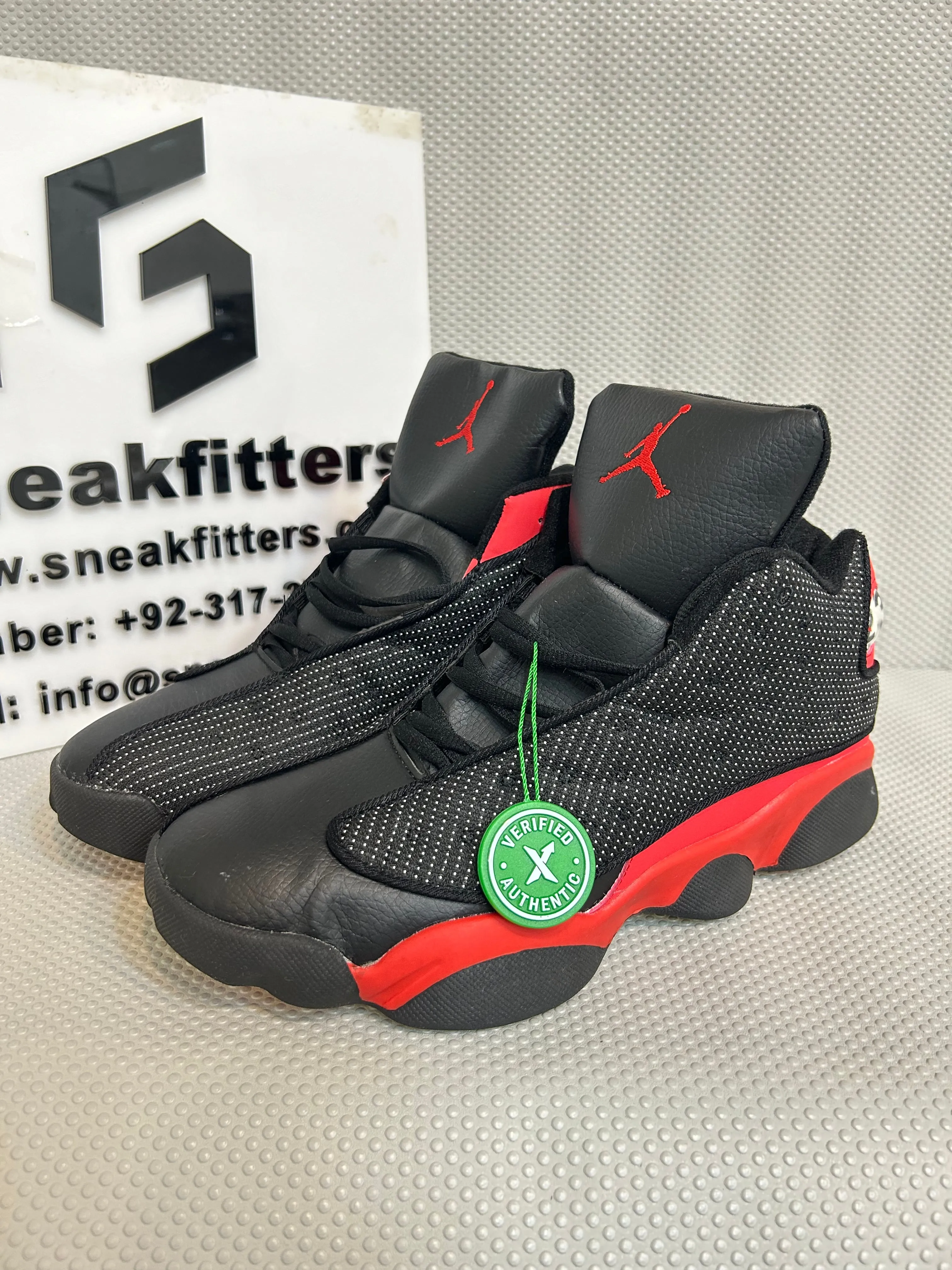 AR JDN 13 - Retro Gym - Black Red