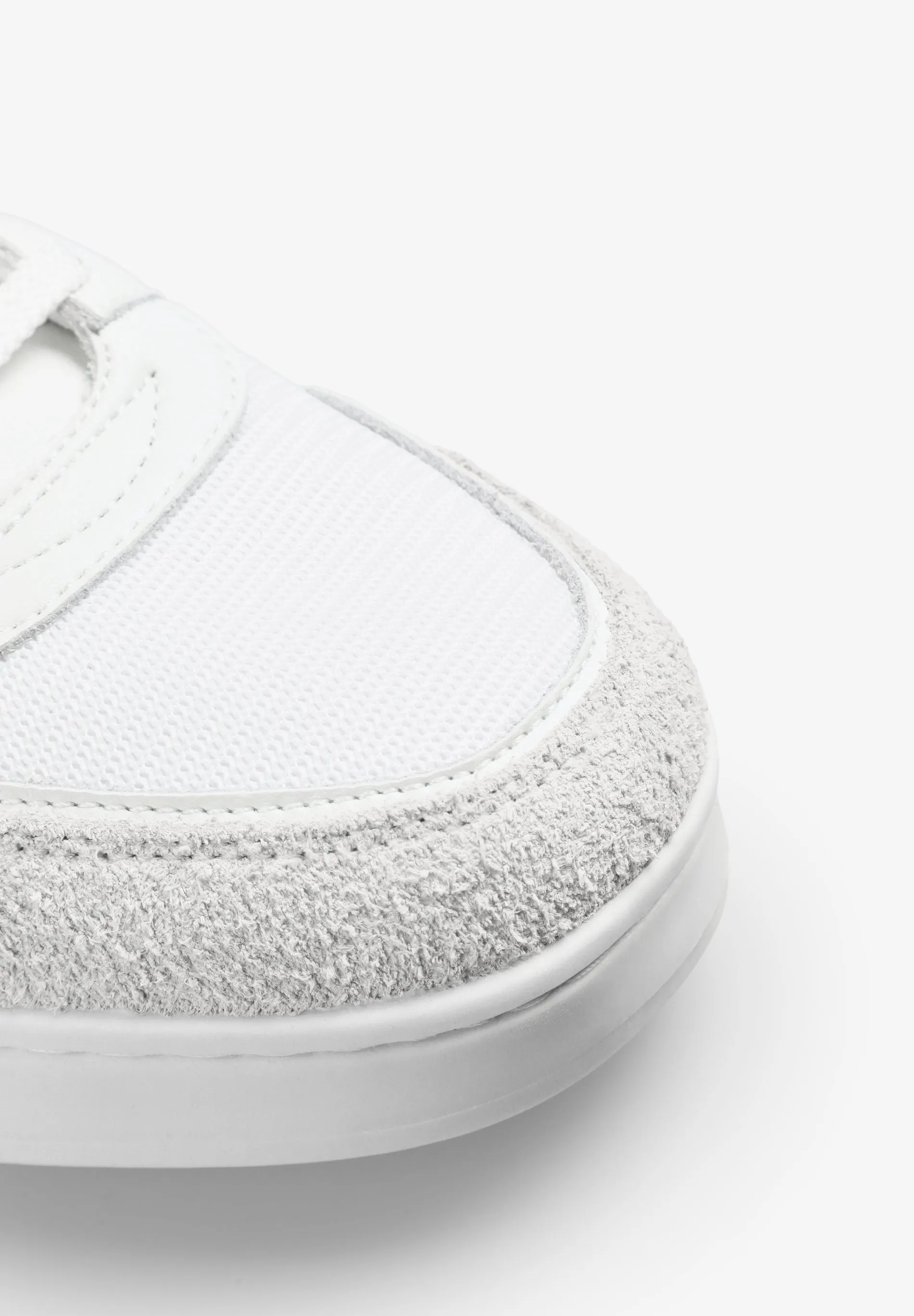 CONTRAST SNEAKERS
