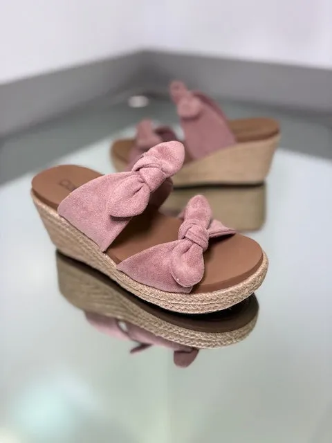 Corky's Tie The Knot Blush