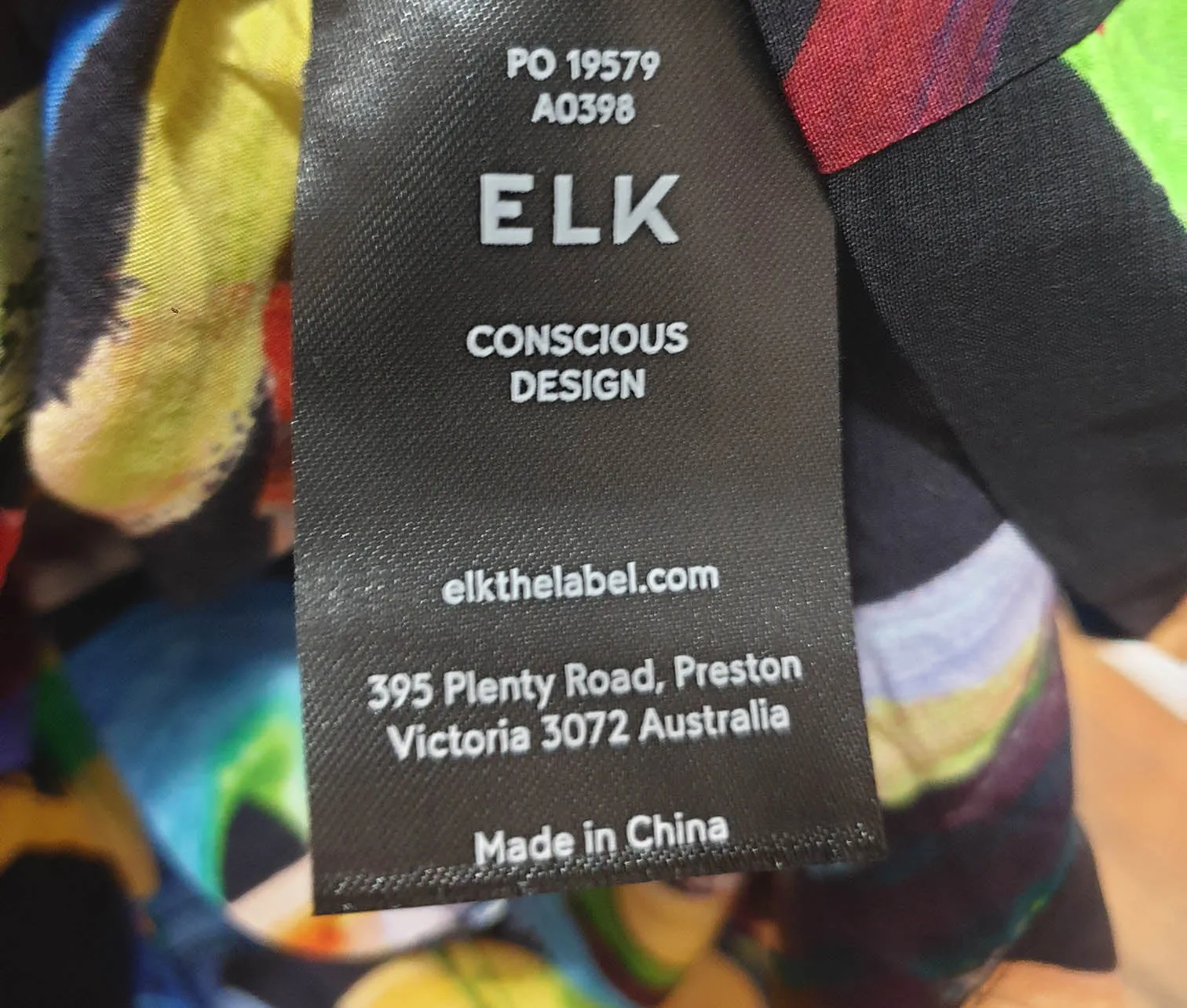 Elk stunning silky feel top size 16