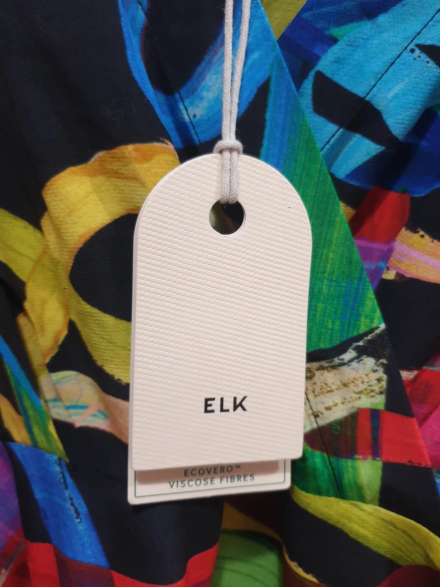 Elk stunning silky feel top size 16
