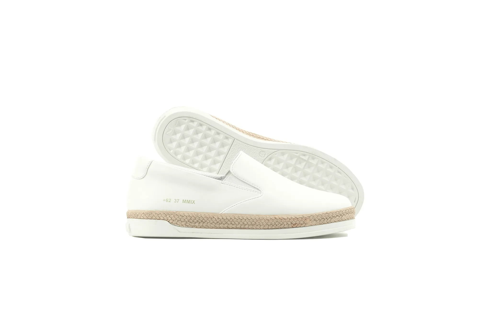 LAB-02 | TRIPLE WHITE | WOMEN