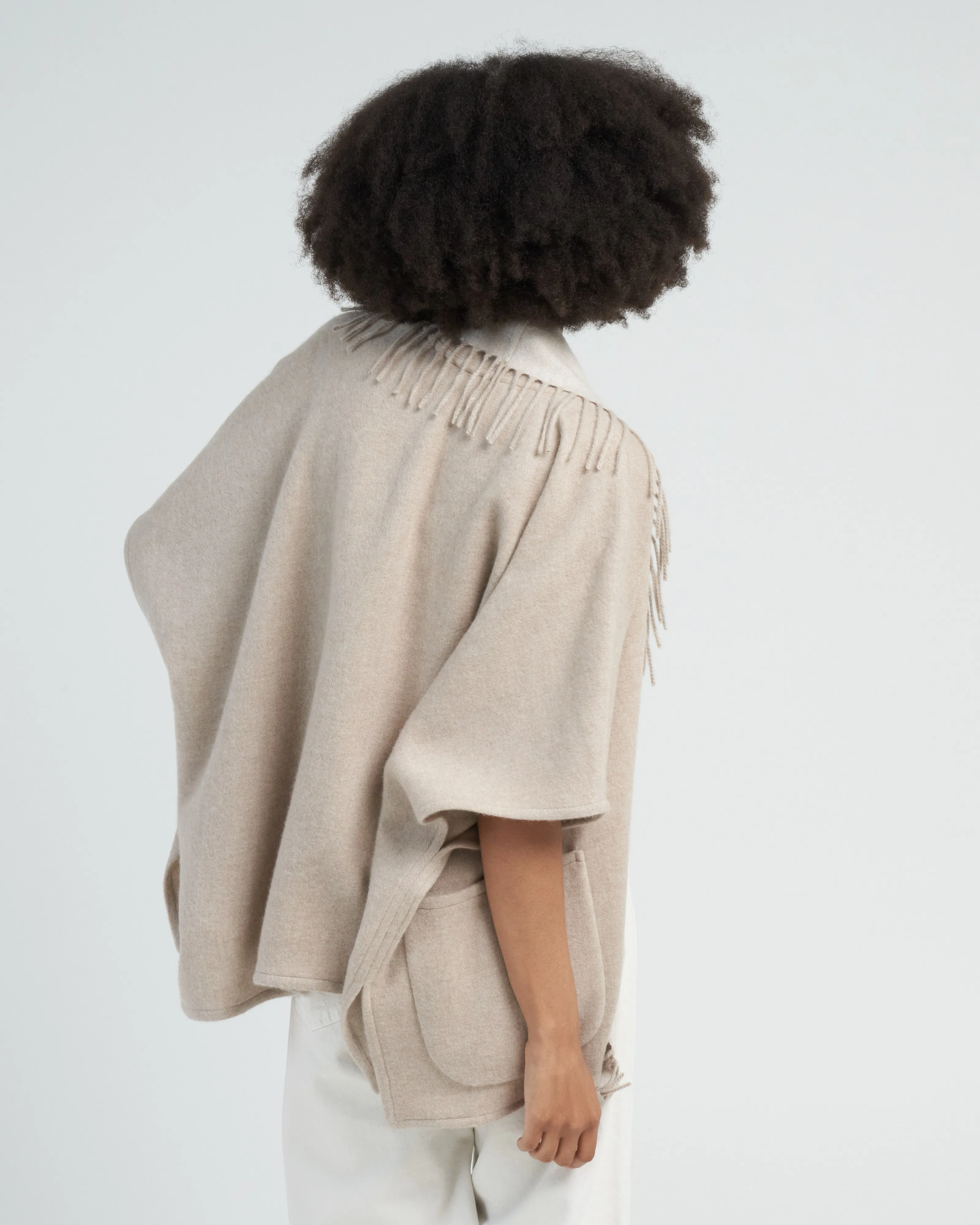 ledor poncho with fringe - beige