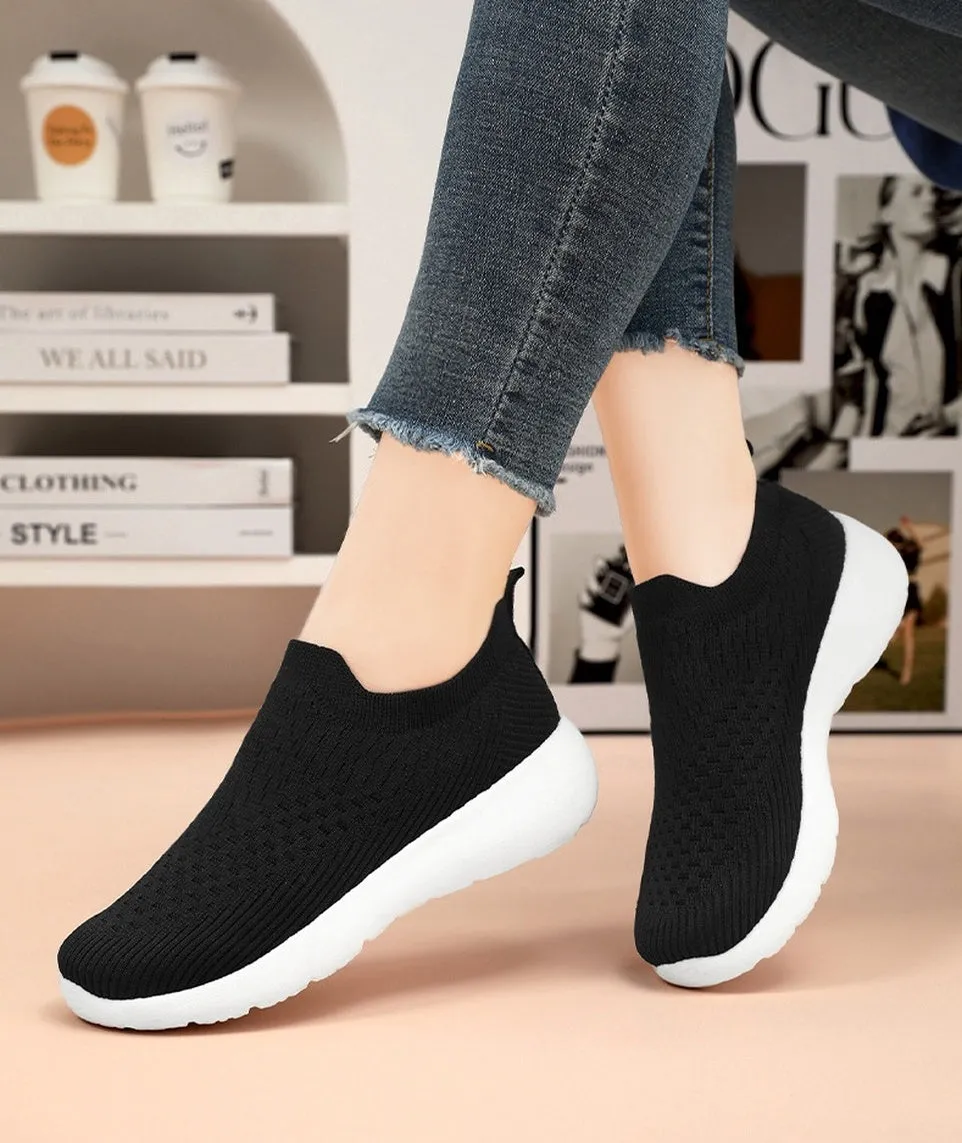 Lightweight Two-Tone Slip-On Sneakers with Breathable Knitted Design