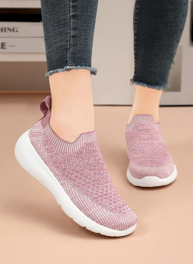 Lightweight Two-Tone Slip-On Sneakers with Breathable Knitted Design
