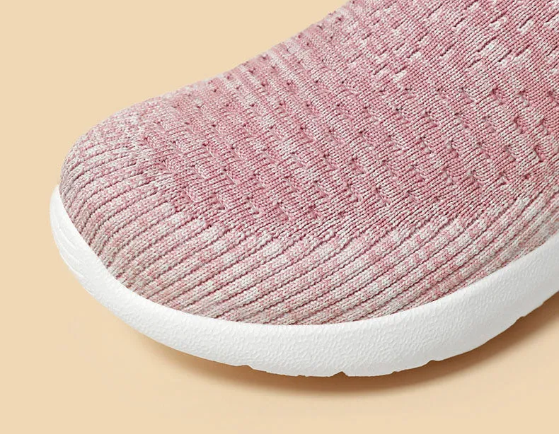 Lightweight Two-Tone Slip-On Sneakers with Breathable Knitted Design