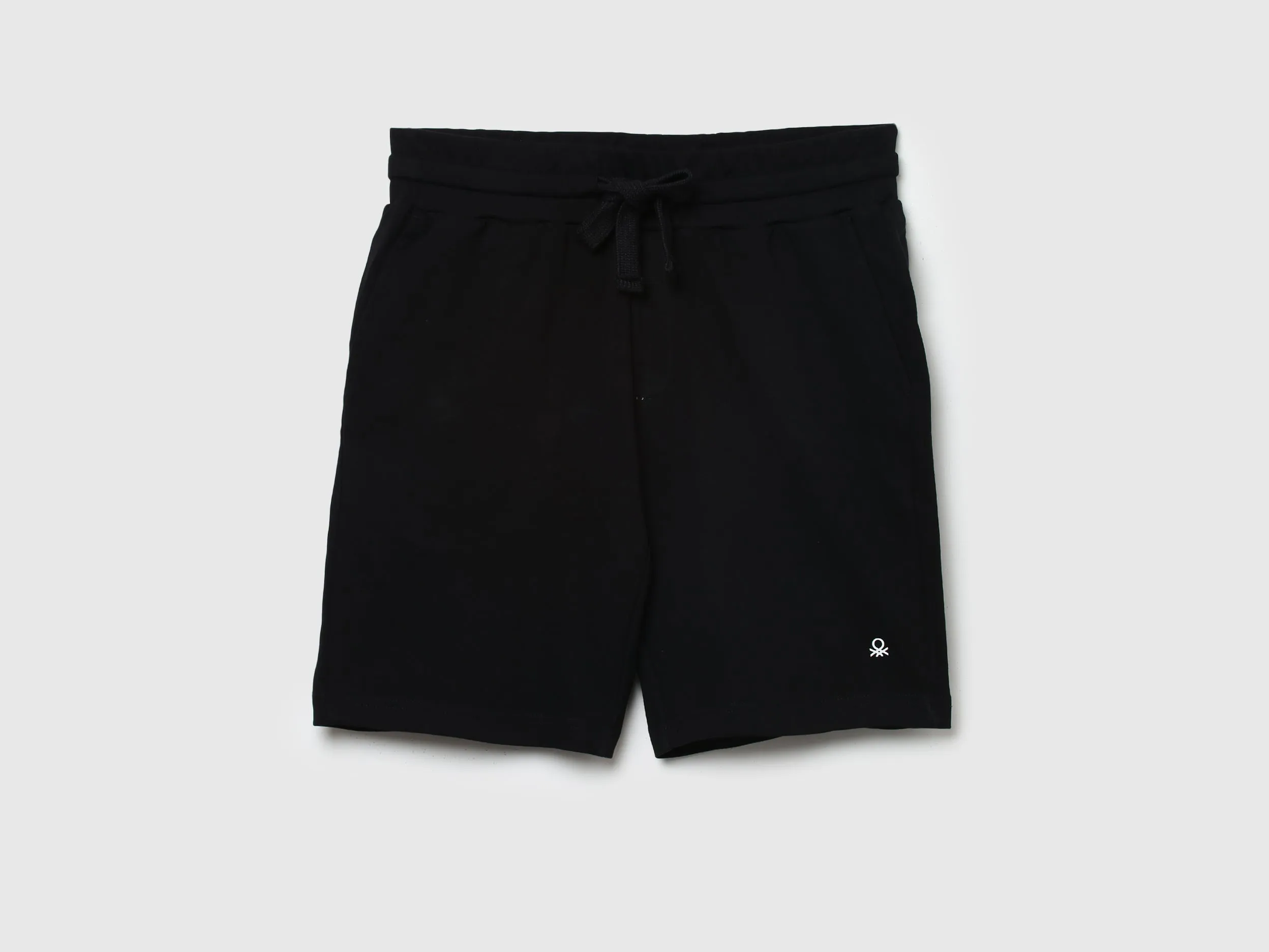 Men Solid Regular Fit Shorts