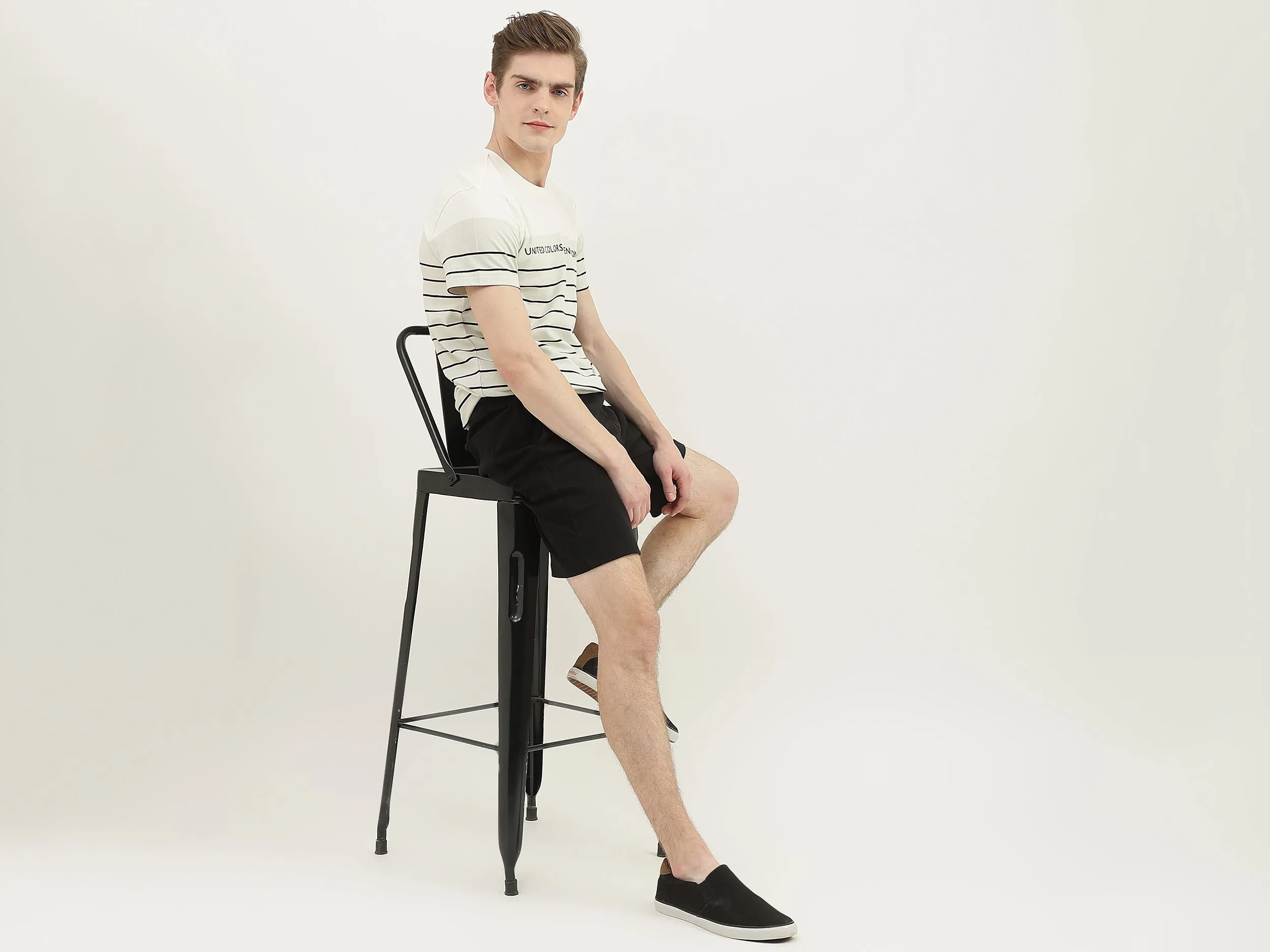 Men Solid Regular Fit Shorts