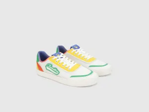 Men Textured Lace-up Sneakers