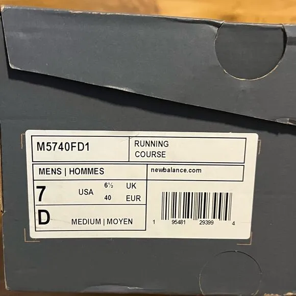 New Balance Sneakers - Size 7 - NIB