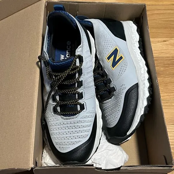 New Balance Sneakers - Size 7 - NIB