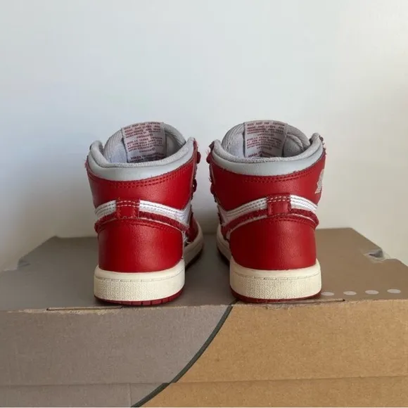 Nike Air Jordan 1 Retro High OG Varcity Red Kids Sneakers- SZ 11.5 C