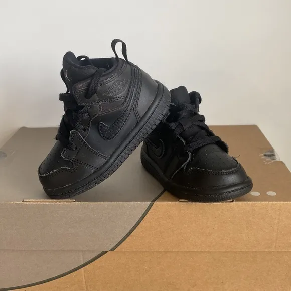 Nike Air Jordan 1 Retro Mid ‘Triple Black’ Toddler Sneakers- 6 C