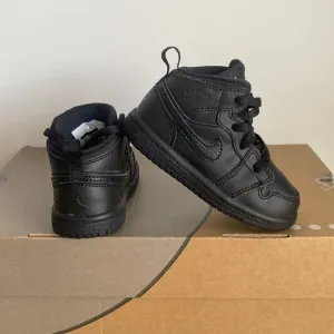 Nike Air Jordan 1 Retro Mid ‘Triple Black’ Toddler Sneakers- 6 C