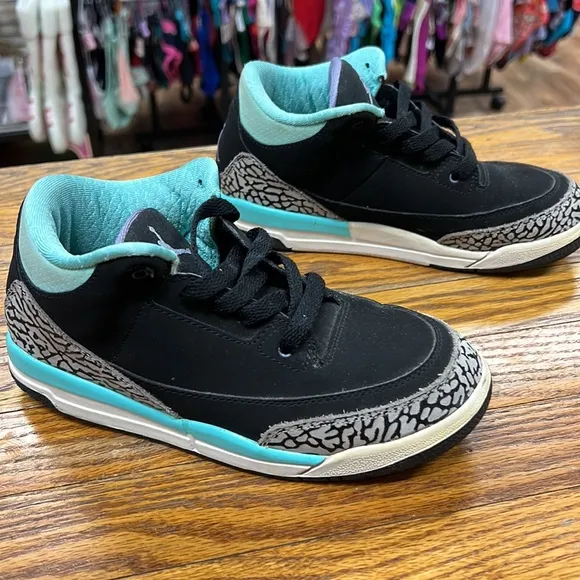 NIKE AIR JORDAN | Retro 3 black/mint sneakers mid tops