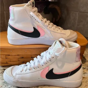 Nike Blazer Mid White Sneakers Pink Black &amp; Watercolor Pastels 5Y