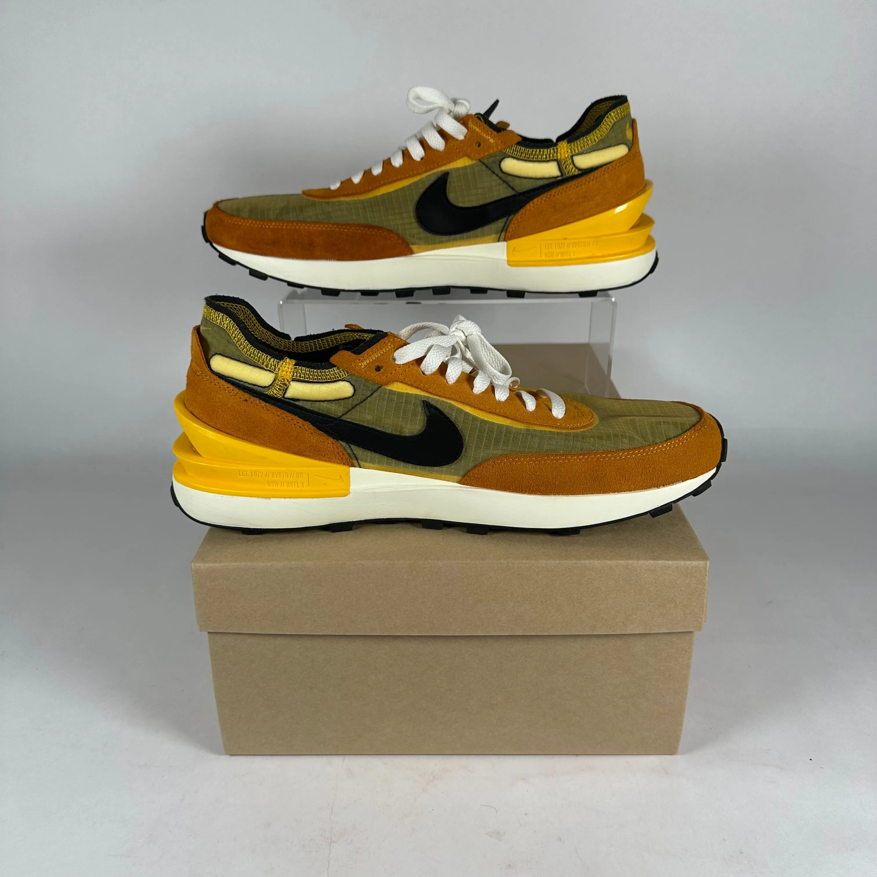 Nike Waffle One SE Orange Yellow *pre-owned* size 9.5