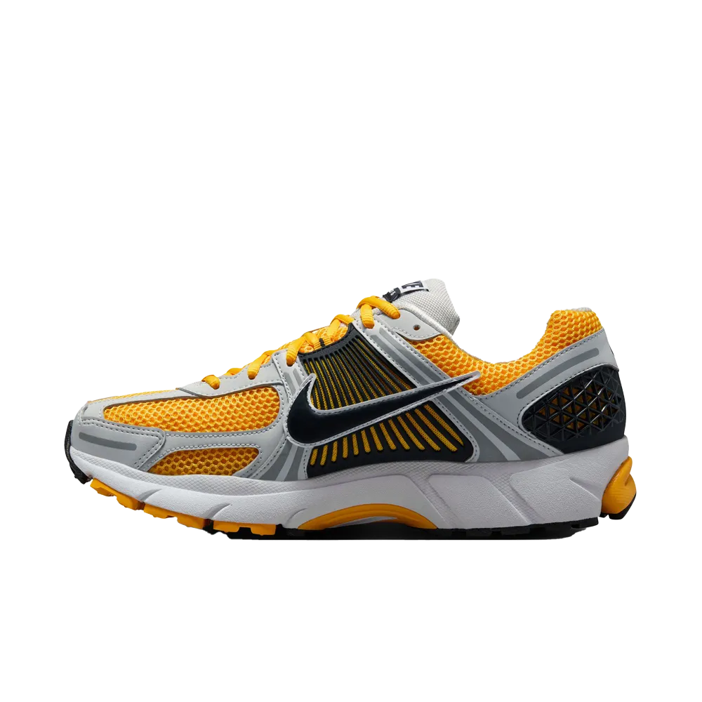 Nike Zoom Vomero 5 Men's Shoes