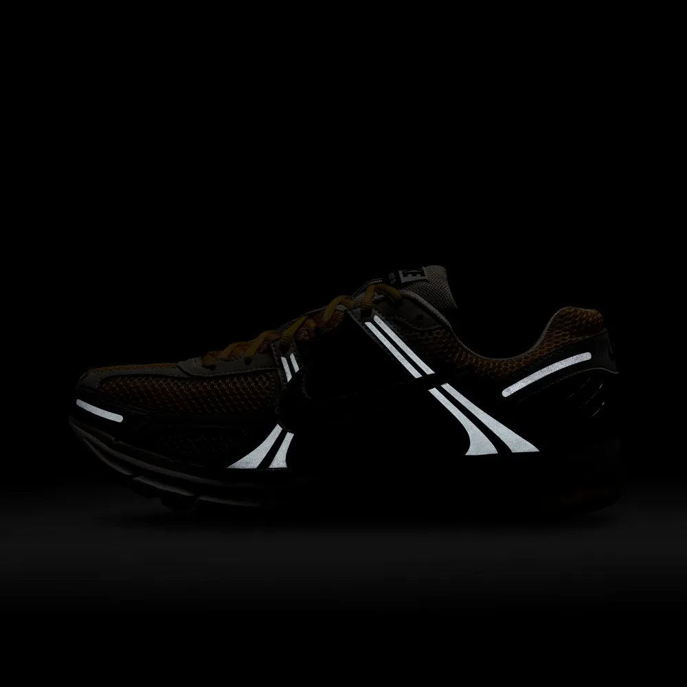 Nike Zoom Vomero 5 Men's Shoes