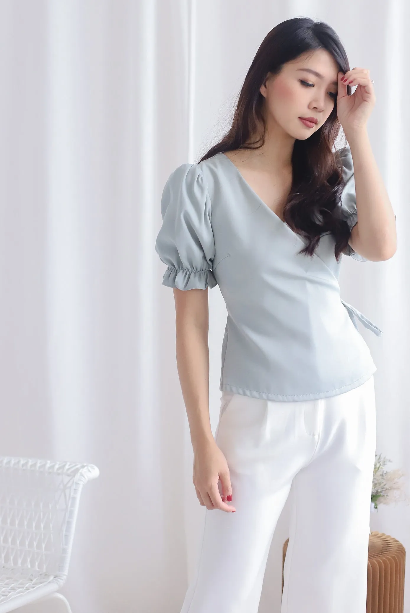 Oaklee Puffy Sleeve Wrap Top In Sage