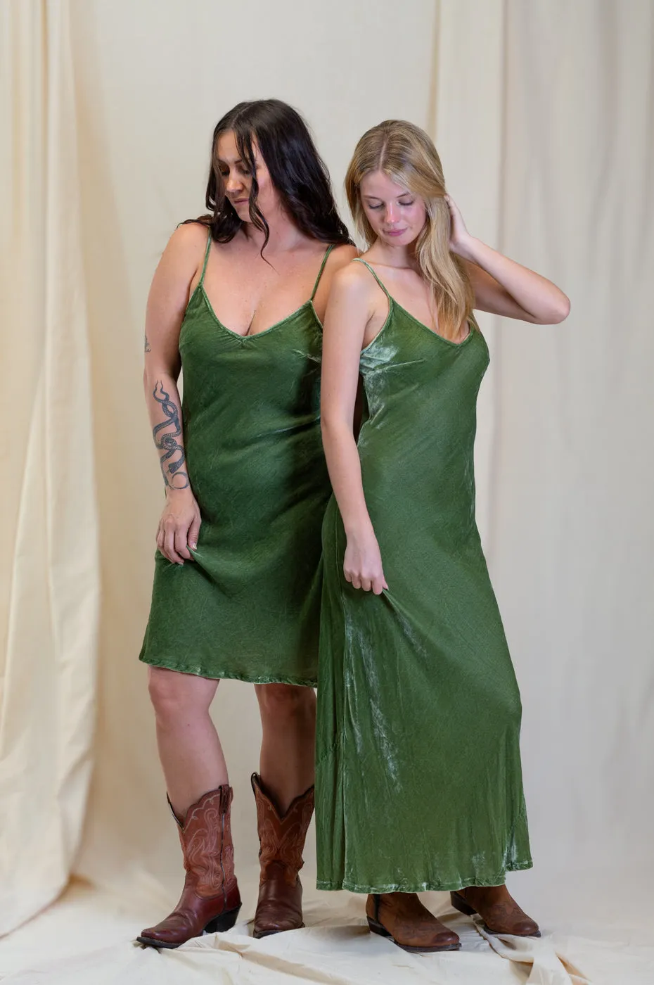 Otomo Velvet Slik Slip Moss Short