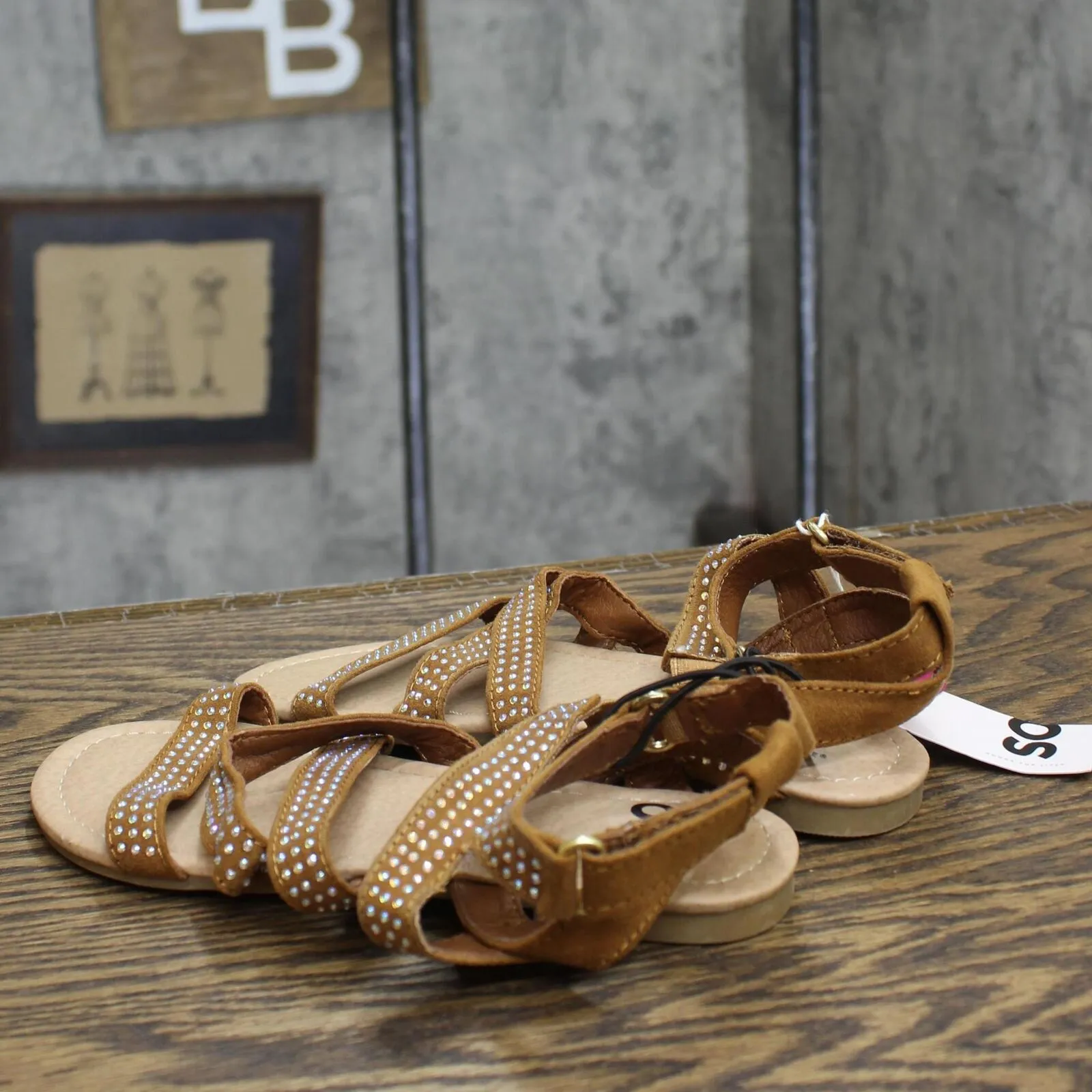 So Cecilaa Girls Gladiator Sandals CECILAACOGNAC Brown 1M