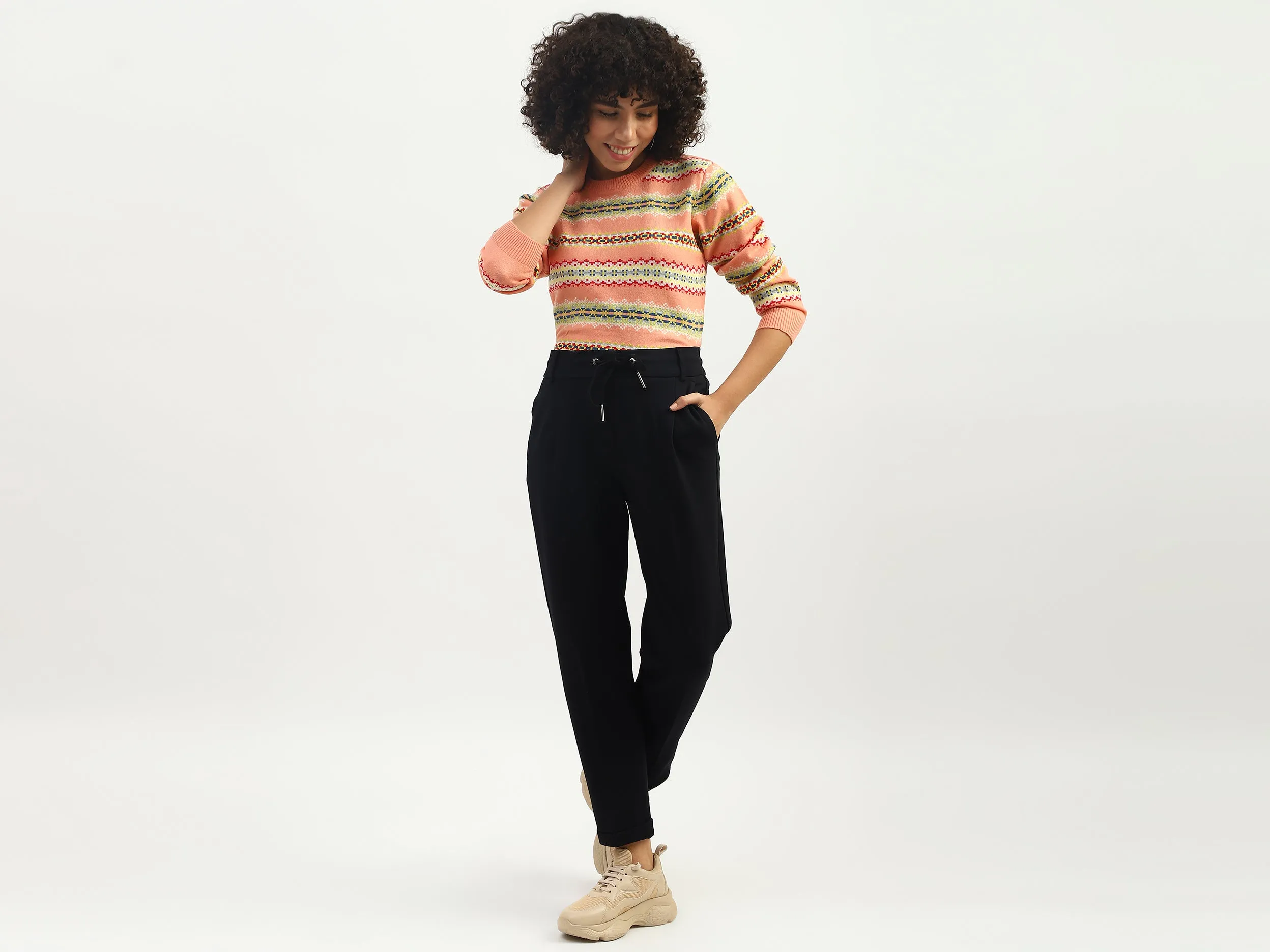 Women Knitted Round Neck Sweater
