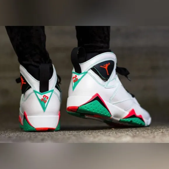 Youth Size 7.5 (Euro Sz 40.5) Jordan 7 Retro GS Sneakers Verde/White/Red/Green