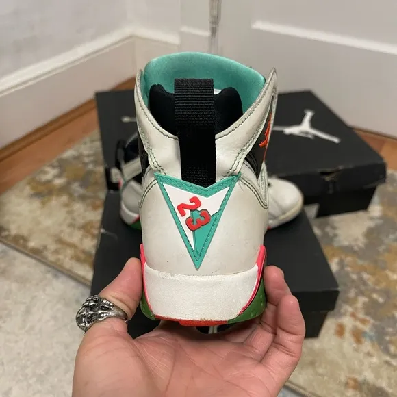 Youth Size 7.5 (Euro Sz 40.5) Jordan 7 Retro GS Sneakers Verde/White/Red/Green